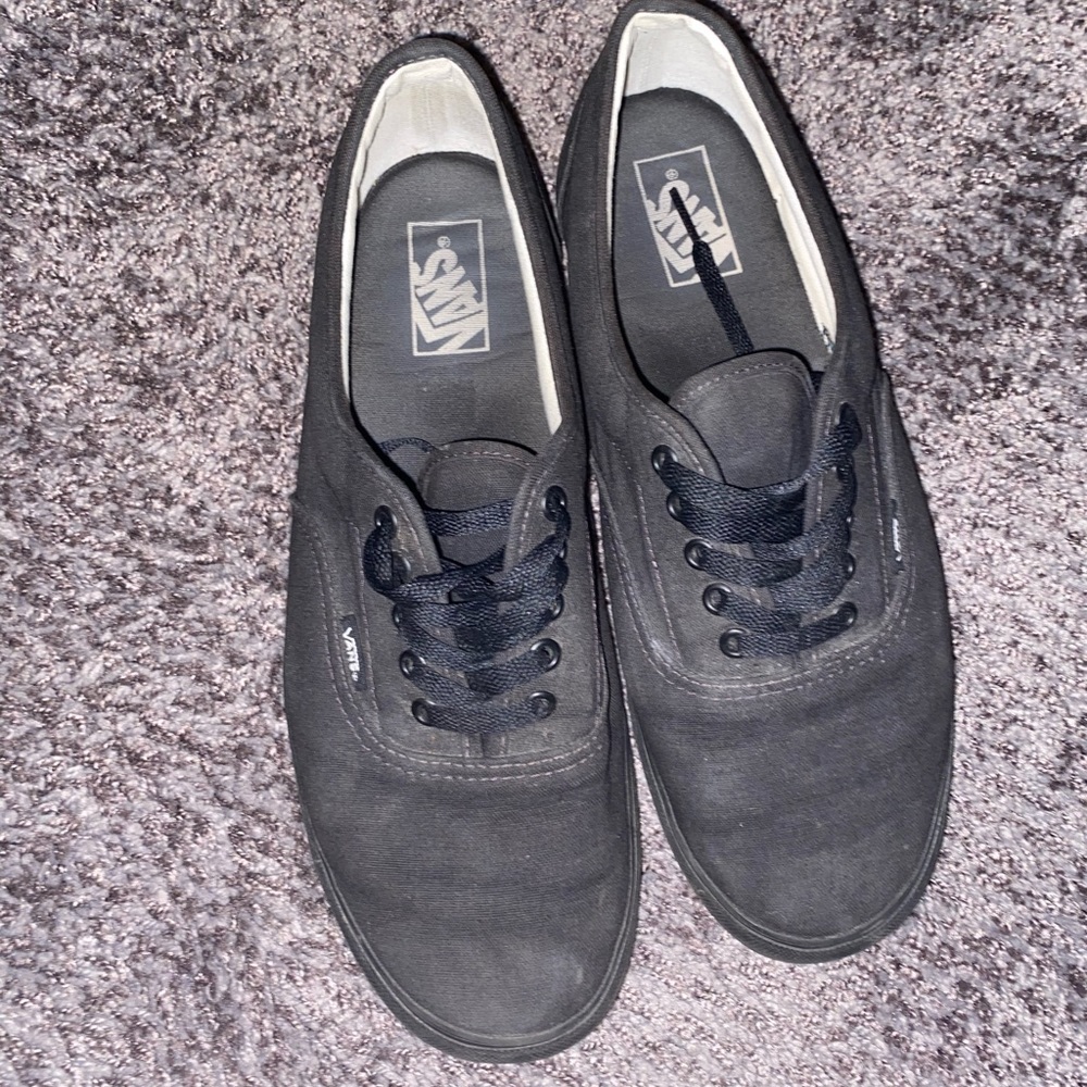 All black Vans